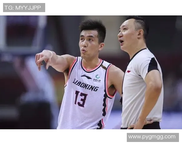 赛后复盘分析重庆篮球队与武汉篮球队的状态与表现对比