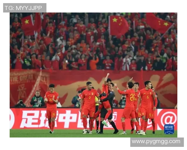 足球明星比耶在赛场上激情庆祝引发球迷热烈反响与媒体广泛关注