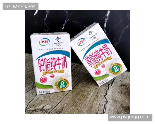 伊利牛奶携手足球明星推出限量版包装引领健康饮品新潮流